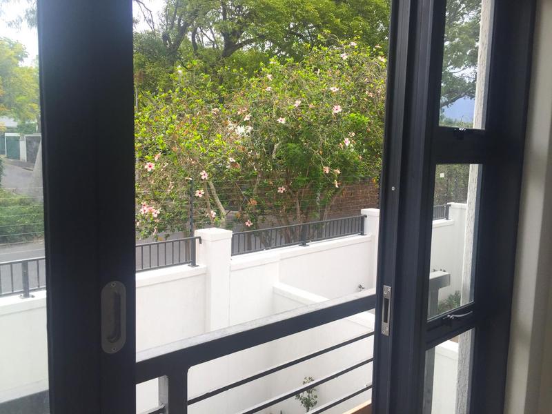 1 Bedroom Property for Sale in Kenilworth Western Cape